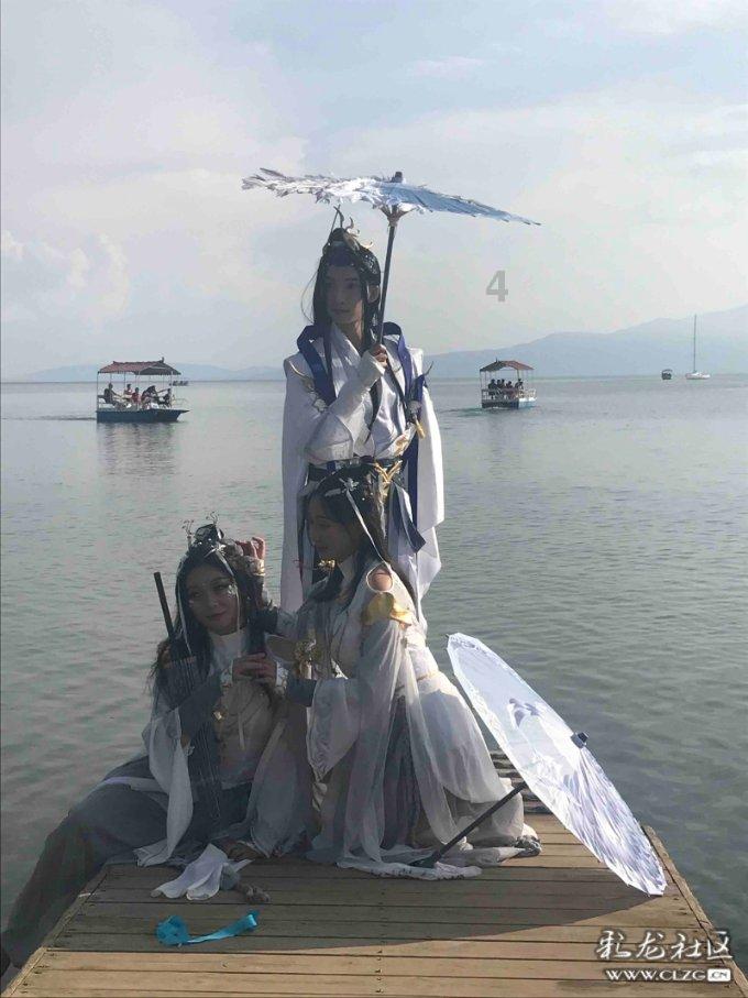 利物浦新赛季主场球衣谍照:融入大量YNWA元素图案